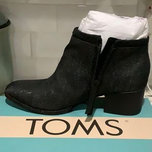Tom’s Loren bootie size 8